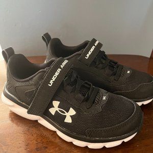 Boys Under Armour sneakers